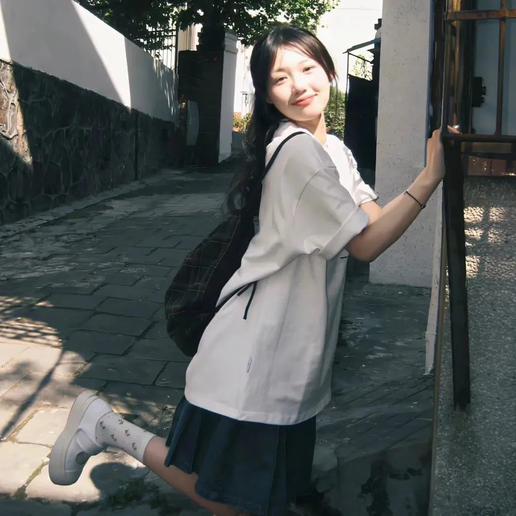 他不是我